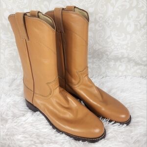 NWOT Justin Dark Mustard Leather Ropers